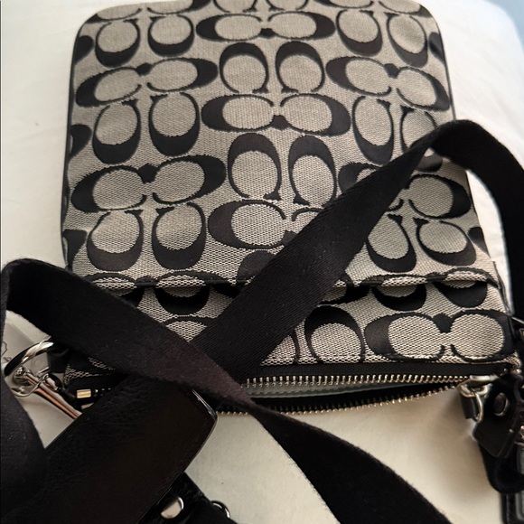 Coach Signature Black and Gray Shoulder Bag - Picture 9 of 9